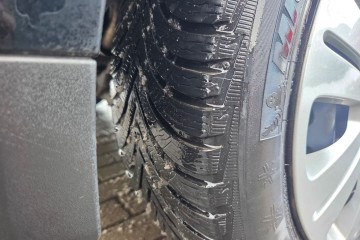 1.0B-Nowy Silnik 125KM Grz.Szyba+Fotele Kamera+Parkasist Faktura Gwara